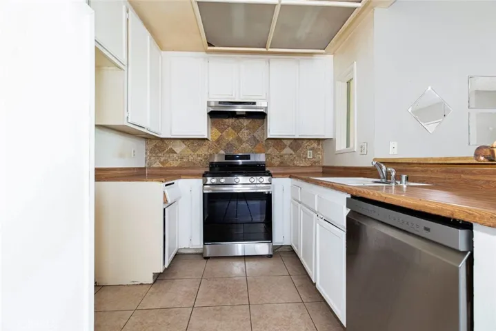 13100 Bromont Avenue 8, Sylmar, California 91342