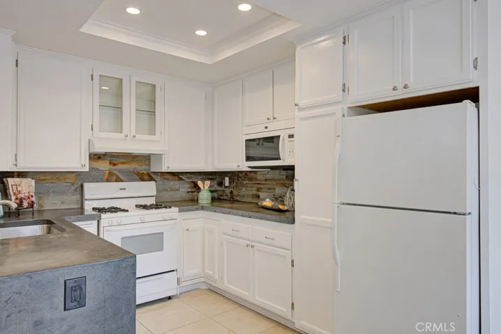 21244 Camelia 10, Lake Forest, California 92630