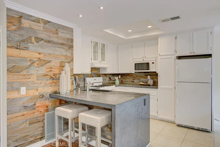 21244 Camelia 10, Lake Forest, California 92630