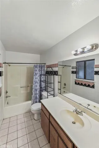 8710 E Avenue S2, Littlerock, California 93543