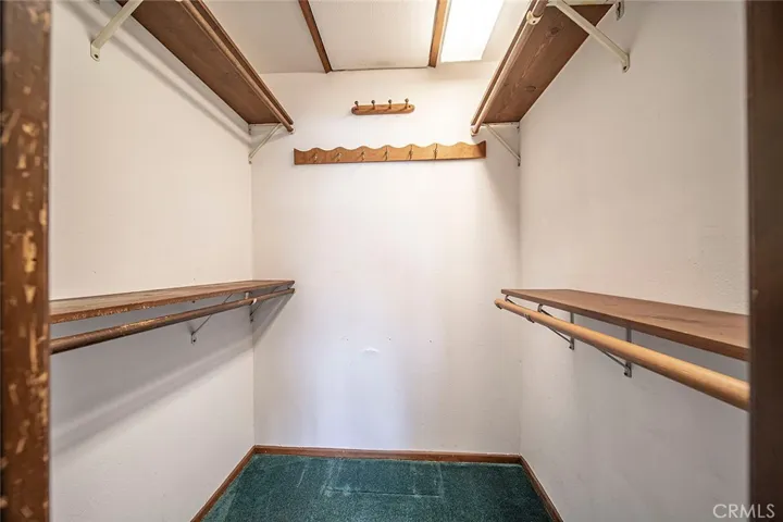 Walk-in closet