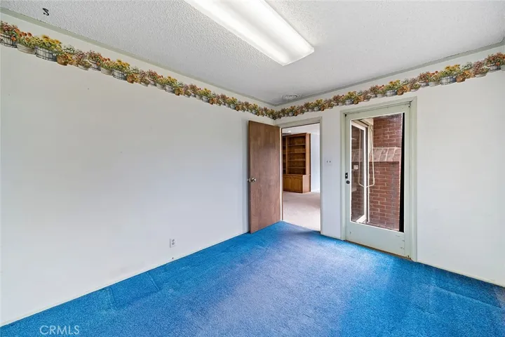 Bonus room of family room