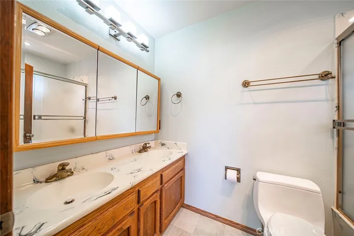 Ensuite bathroom