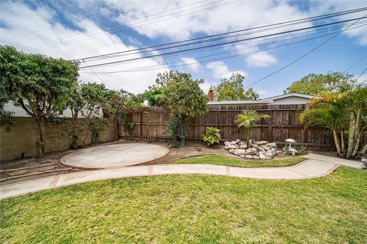 2935 Ostrom Avenue, Long Beach, California 90815