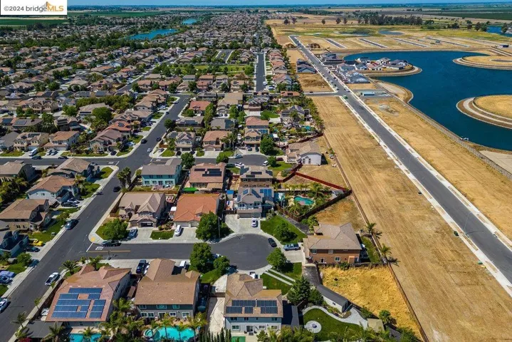 516 Slifer Ct, Discovery Bay, California 94505