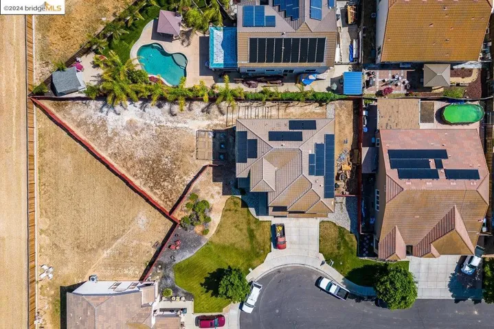 Yard - blank canvas