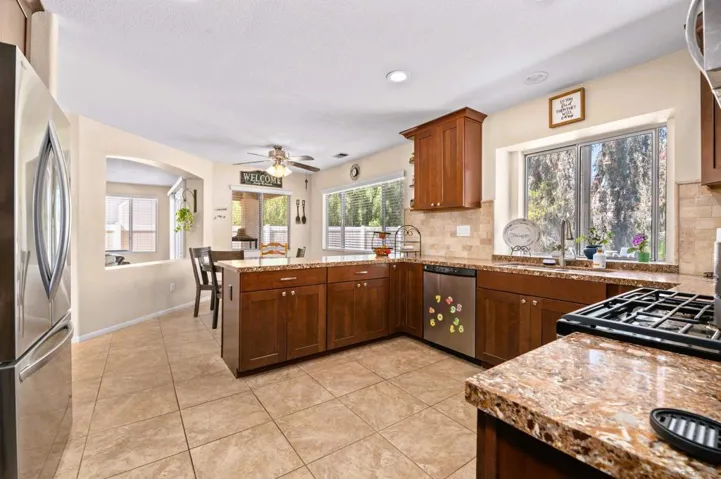 41477 Agean Ct, Murrieta, California 92562