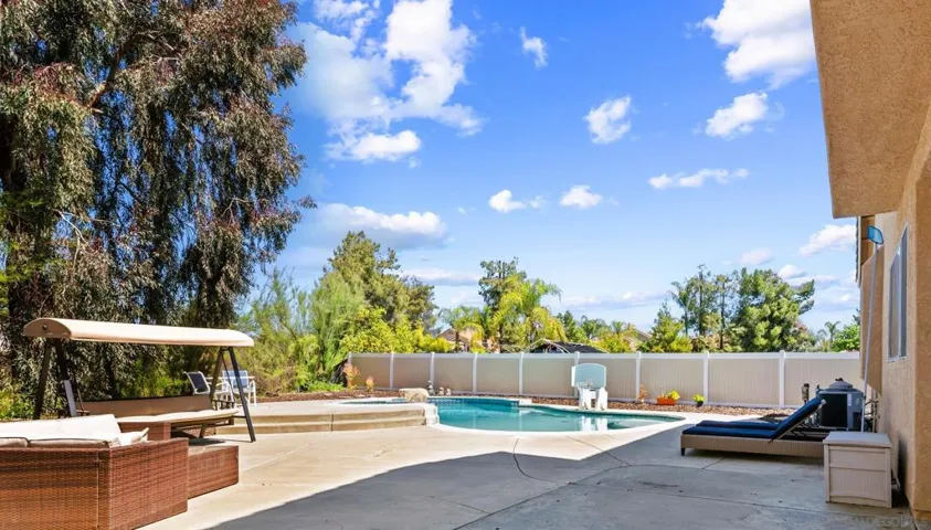 41477 Agean Ct, Murrieta, California 92562