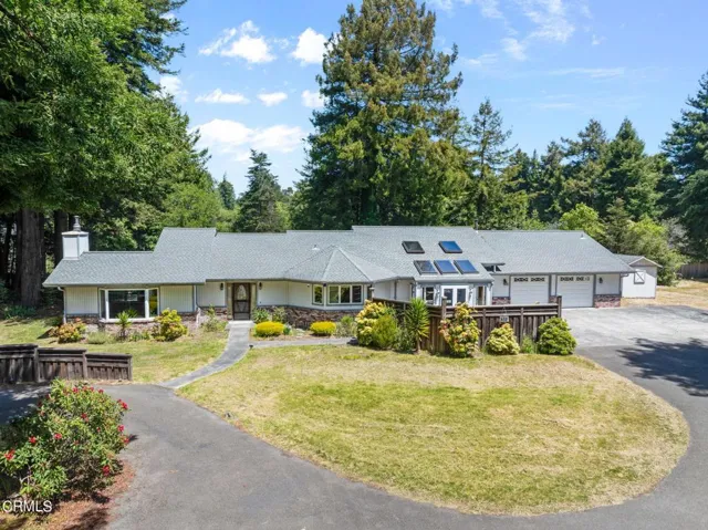 370 Dennison Lane