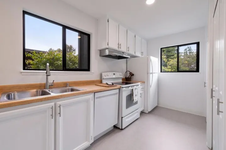 148 Tree Frog Lane, Santa Cruz, California 95060