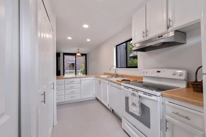 148 Tree Frog Lane, Santa Cruz, California 95060