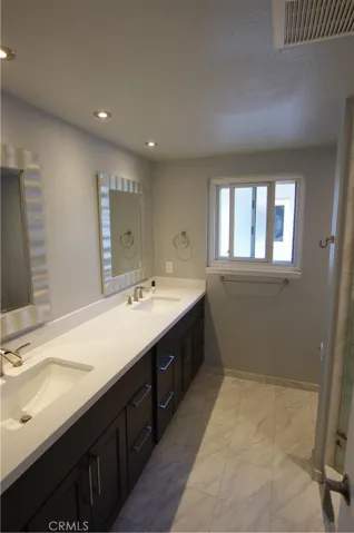 16262 Bradbury Lane, Huntington Beach, California 92647