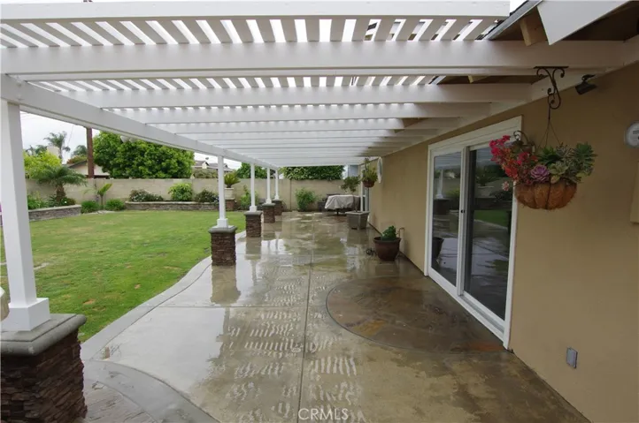16262 Bradbury Lane, Huntington Beach, California 92647