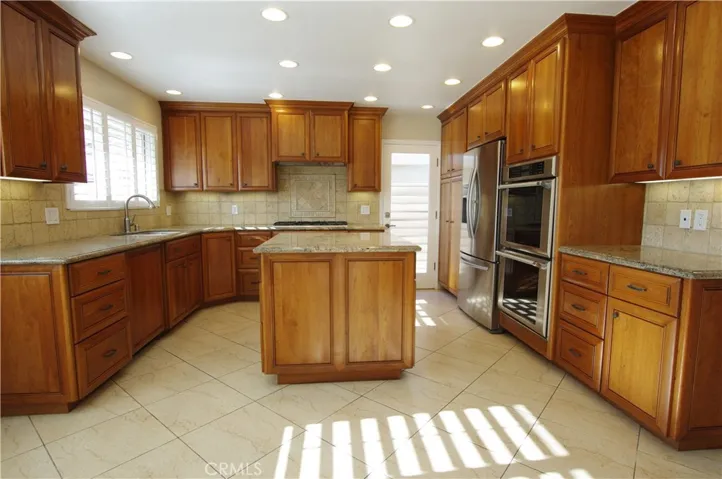 16262 Bradbury Lane, Huntington Beach, California 92647