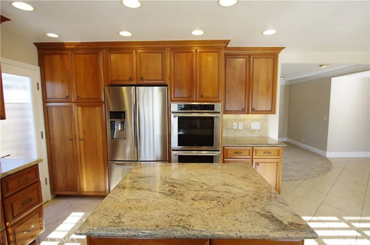 16262 Bradbury Lane, Huntington Beach, California 92647