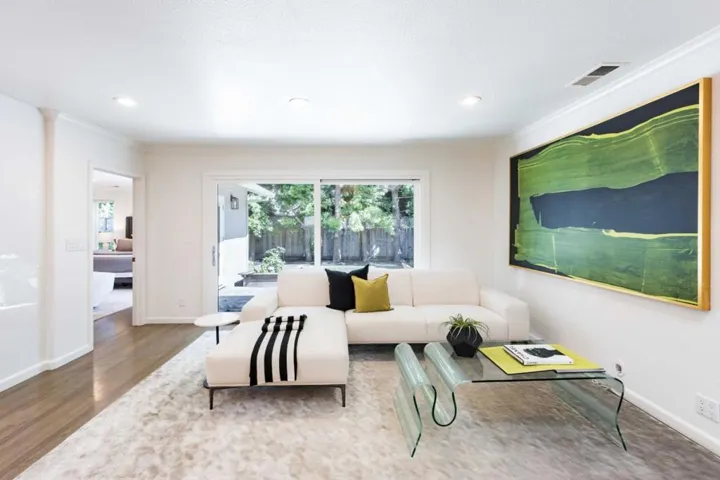 1058 Menlo Oaks Drive, Menlo Park, California 94025