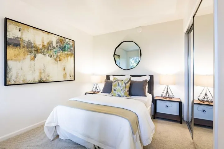 1058 Menlo Oaks Drive, Menlo Park, California 94025