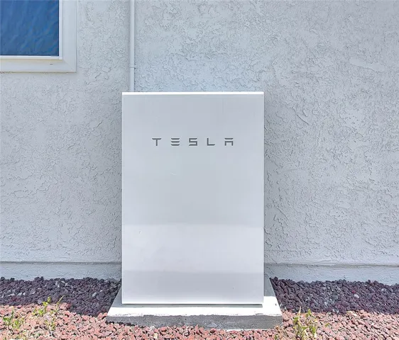 Dual Tesla batteries