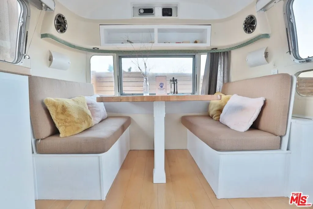 8669 Via Rocosa Road, Joshua Tree, California 92252 home-pic-25