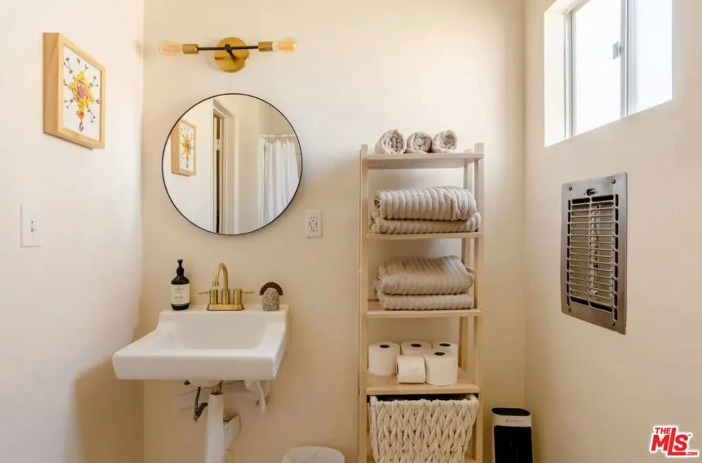 8669 Via Rocosa Road, Joshua Tree, California 92252 home-pic-13