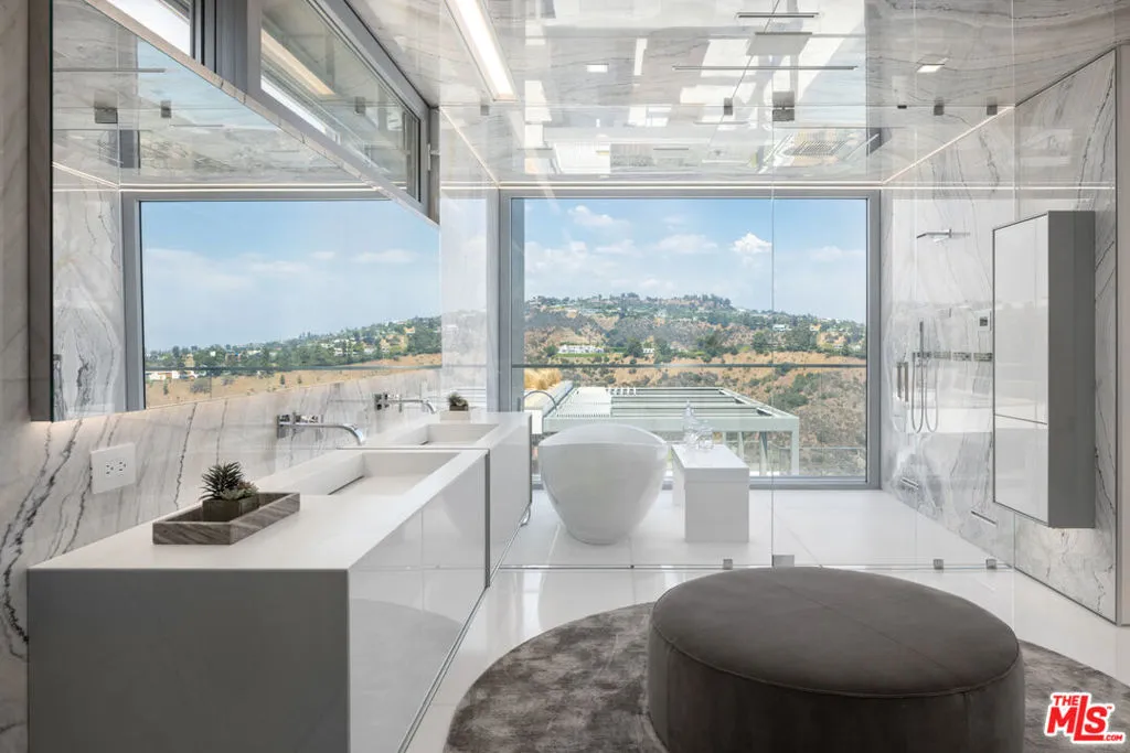 1460 Laurel Way, Beverly Hills, California 90210 home-pic-9