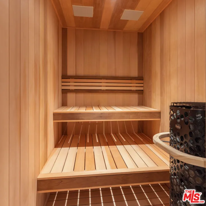 1460 Laurel Way, Beverly Hills, California 90210 home-pic-21