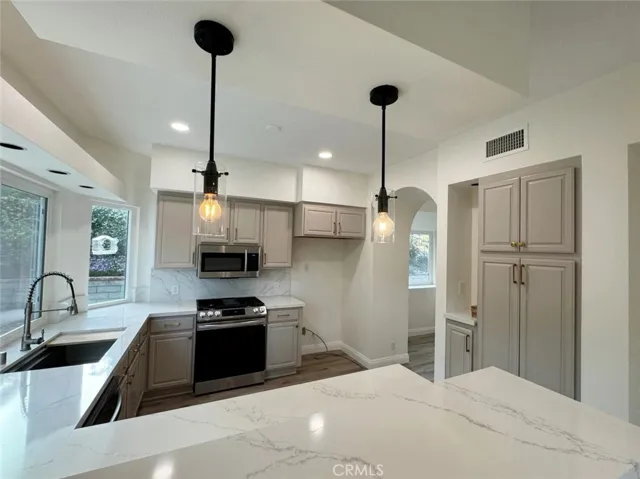 22846 Tamarack Lane, Saugus, California 91390