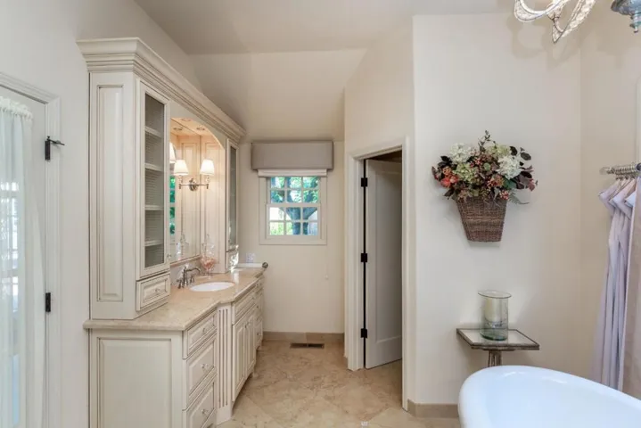 14701 Vickery Avenue, Saratoga, California 95070