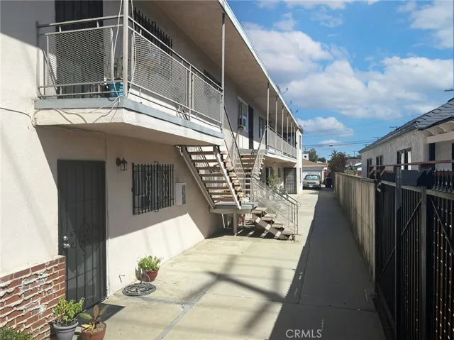 6508 Orange Avenue, Long Beach, California 90805