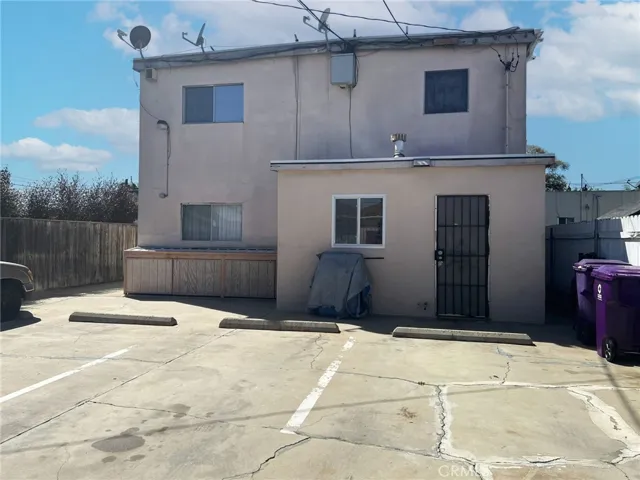 6508 Orange Avenue, Long Beach, California 90805
