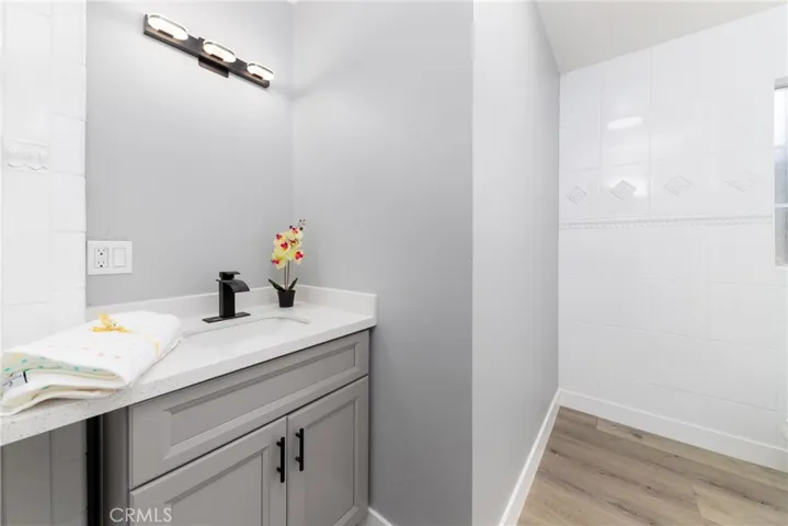 701 E 76th Place, Los Angeles, California 90001