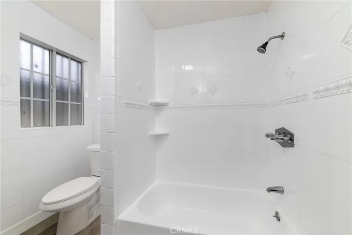 701 E 76th Place, Los Angeles, California 90001