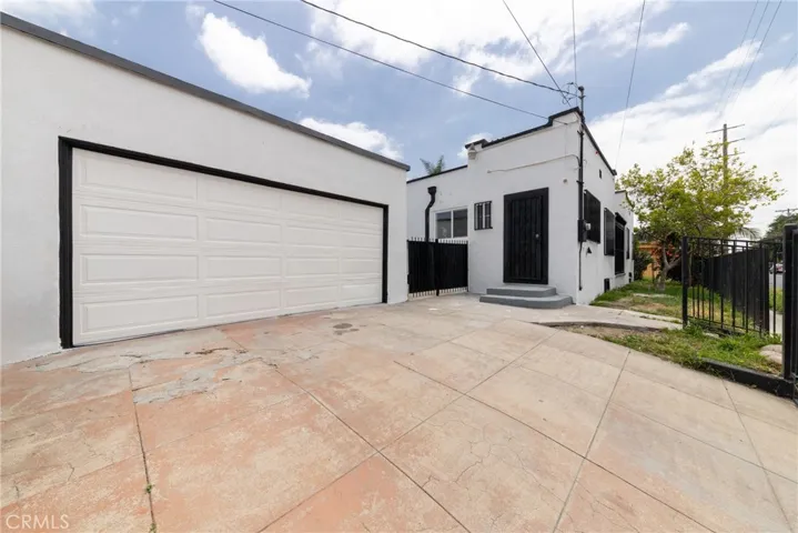 701 E 76th Place, Los Angeles, California 90001