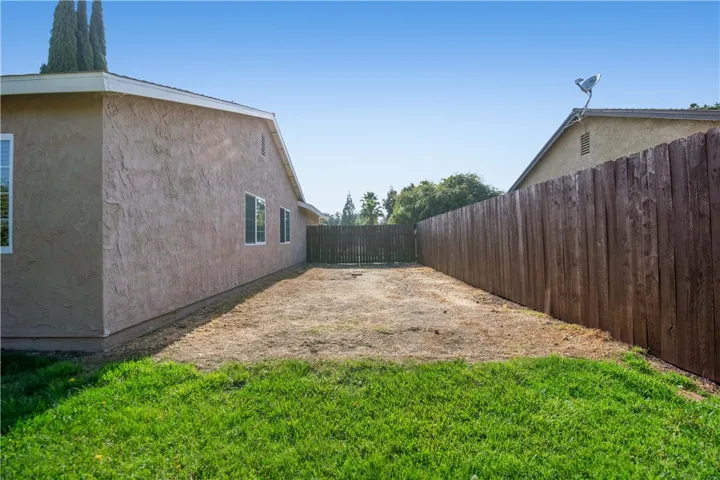 1933 Newton Drive, Corona, California 92882