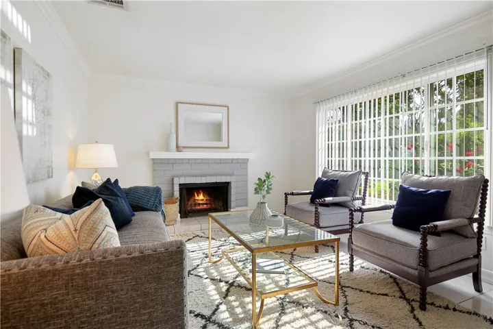 1933 Newton Drive, Corona, California 92882