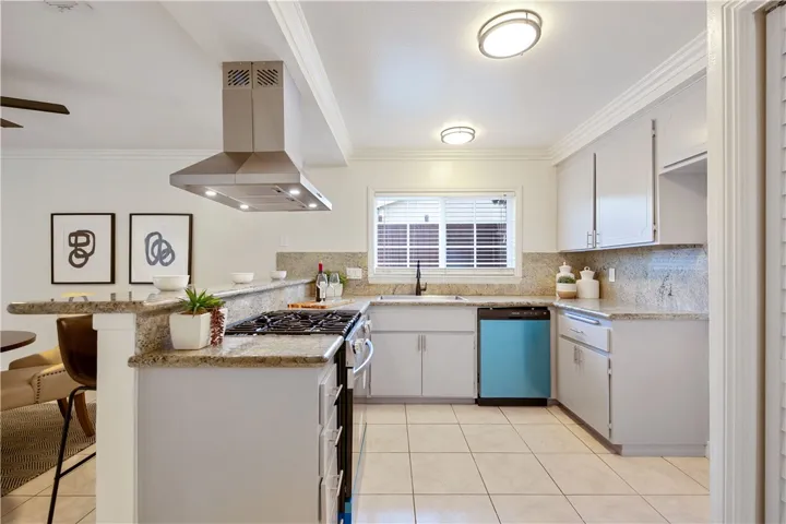 1933 Newton Drive, Corona, California 92882