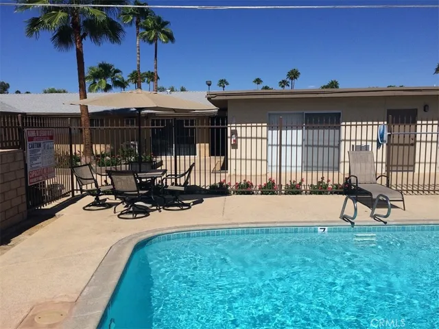 686 E Cottonwood Road 7, Palm Springs, California 92262