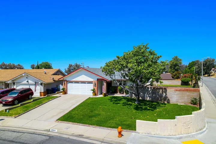 3-web-or-mls-JL_Laverne_OPMG_0524_003