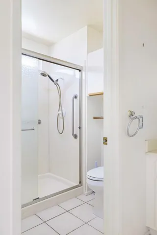 29-web-or-mls-JL_Laverne_OPMG_0524_029
