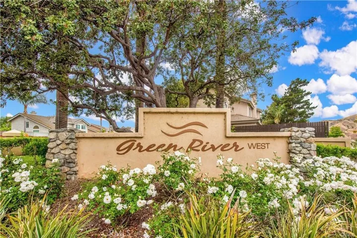 4866 Moon Crest Drive, Corona, California 92878