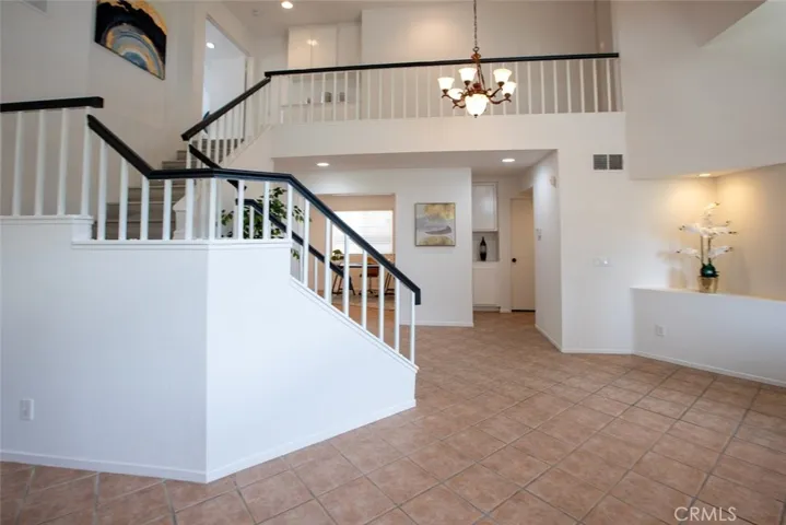 4866 Moon Crest Drive, Corona, California 92878