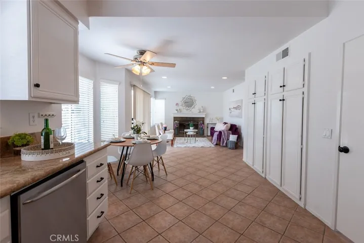 4866 Moon Crest Drive, Corona, California 92878