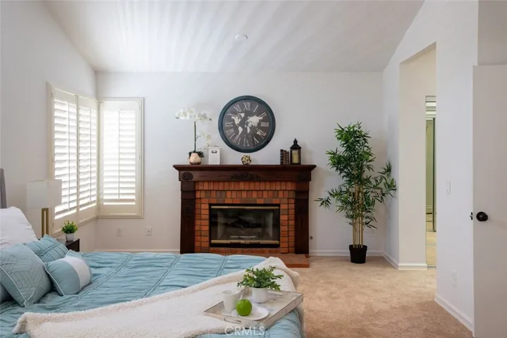 4866 Moon Crest Drive, Corona, California 92878