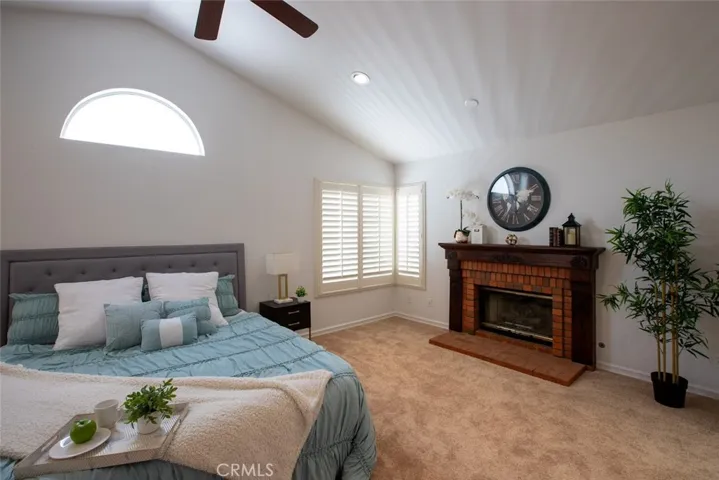 4866 Moon Crest Drive, Corona, California 92878