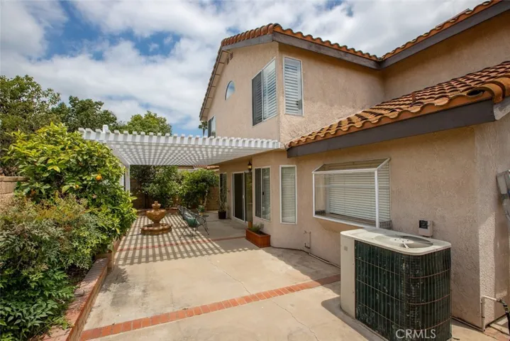 4866 Moon Crest Drive, Corona, California 92878