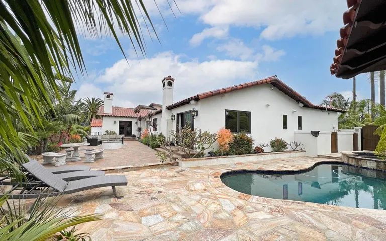 1301 Crestridge Drive, Oceanside, California 92054