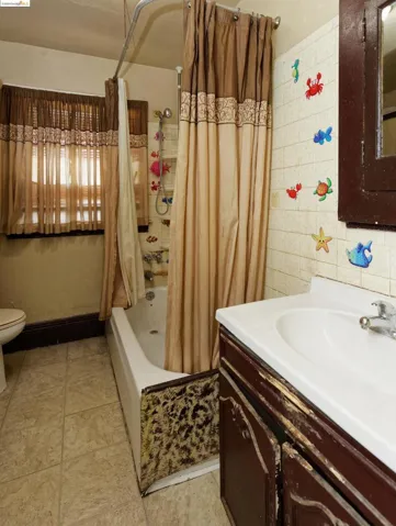 1910 64th Avenue, Oakland, California 94621