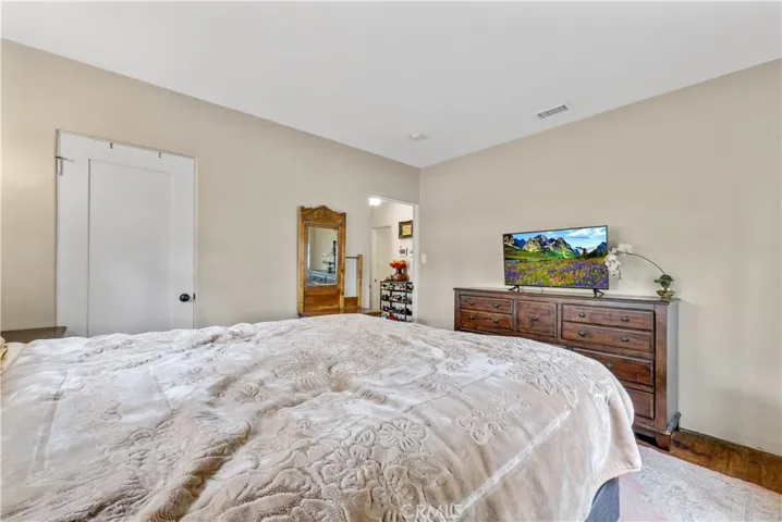 2072 7th Street, Riverside, California 92507