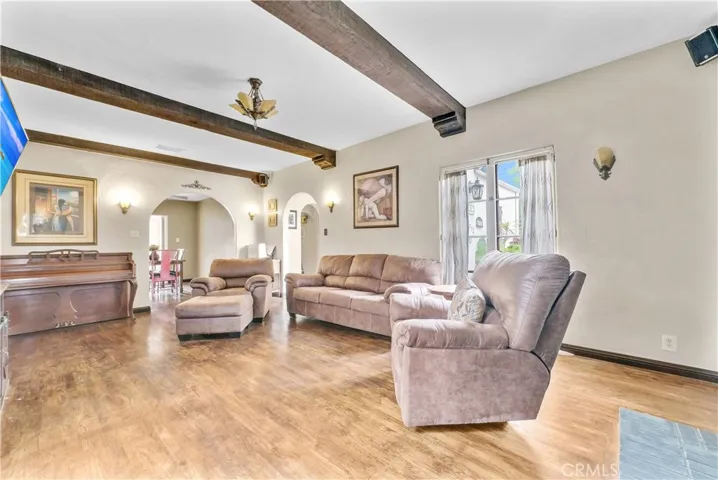 2072 7th Street, Riverside, California 92507
