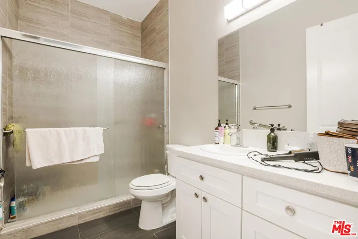 8556 Newcastle Avenue, Northridge, California 91325